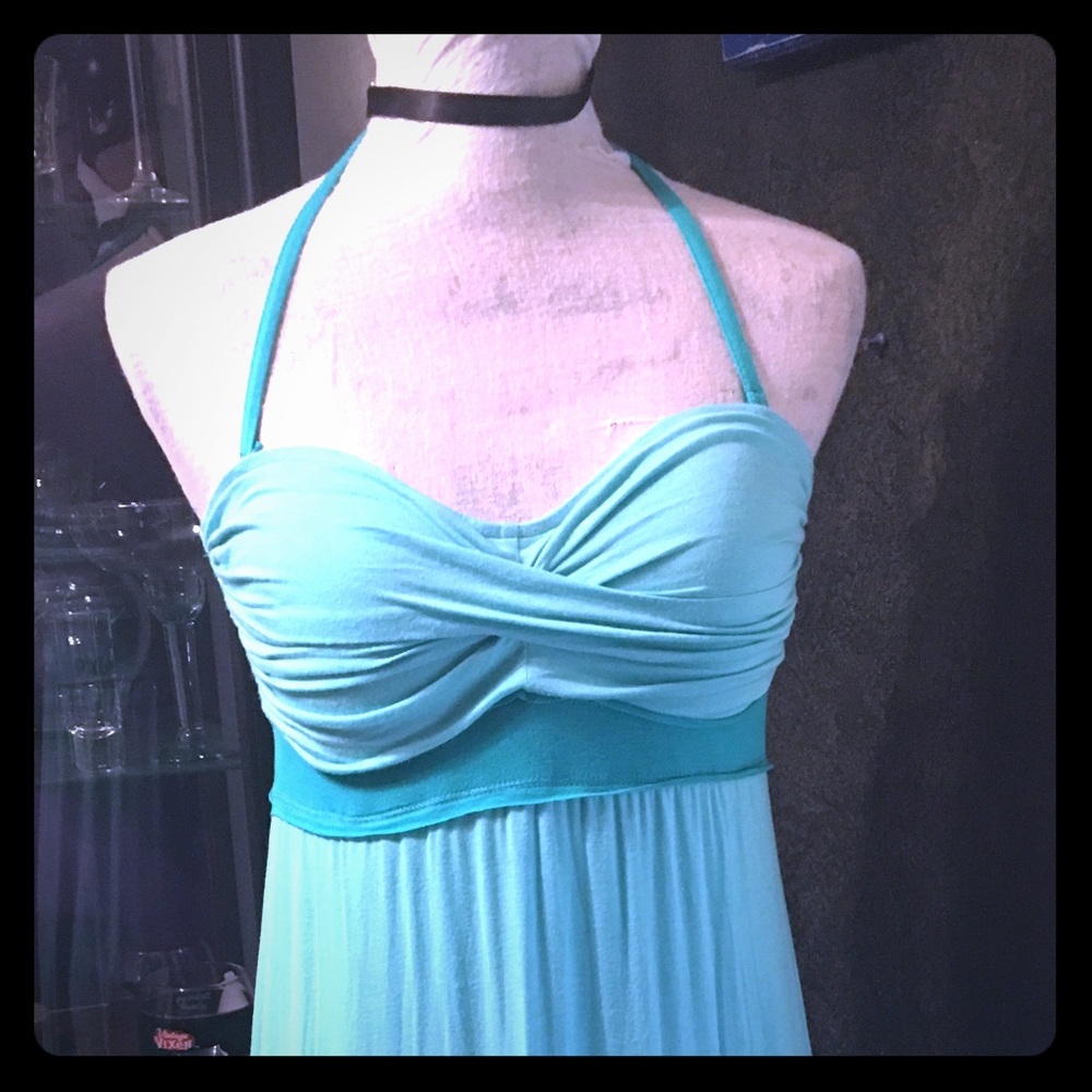 🌺MAKE AN OFFER‼️Ladies Body Glove Maxi Dress🌺